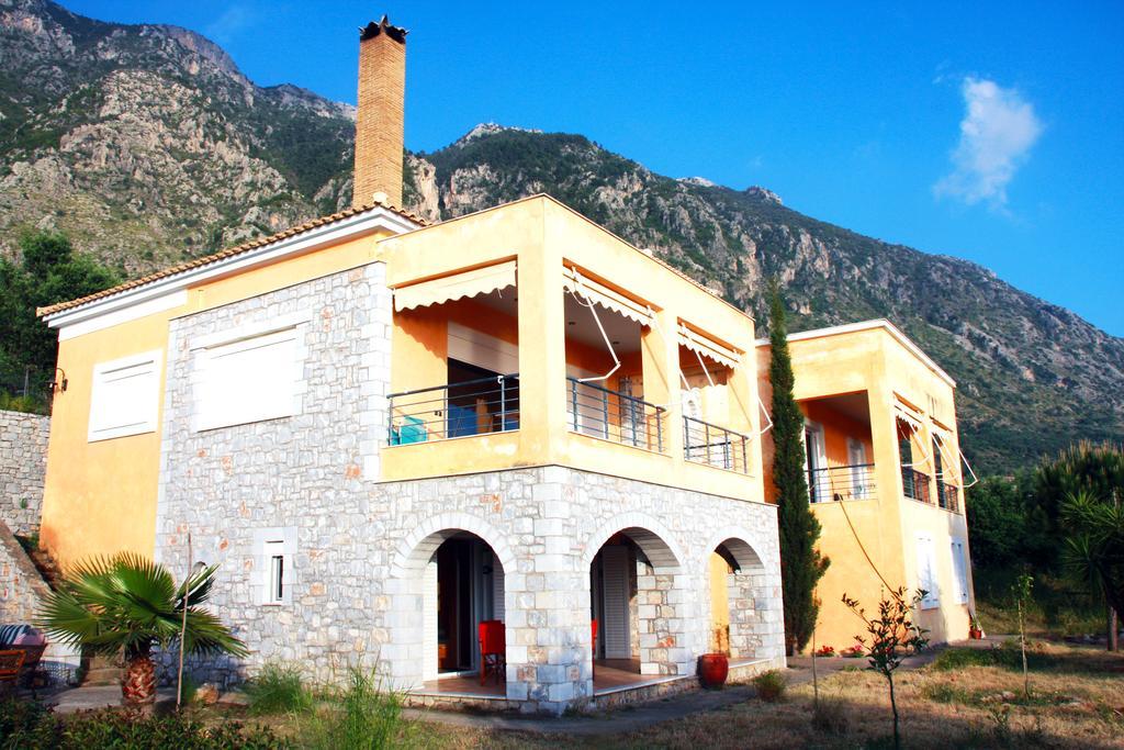 Sea And Mountain View Villa Kalamata Bagian luar foto